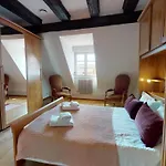 Aux Bijoux De Colmar - Le Saphir - 1 Parking Gratuit